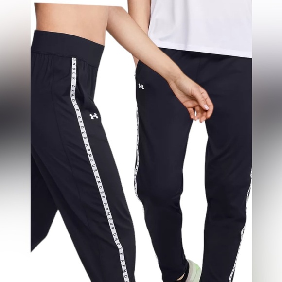Under Armour Pants - Under Armor Women’s HeatGear LooseSmall Pants Joggers